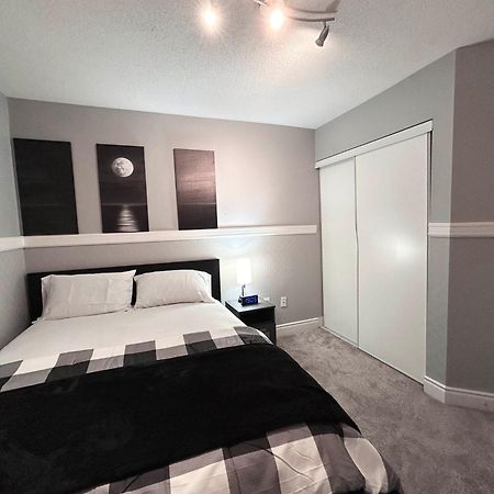 Room In Oshawa, 24/7 Security, Free Parking Eksteriør bilde