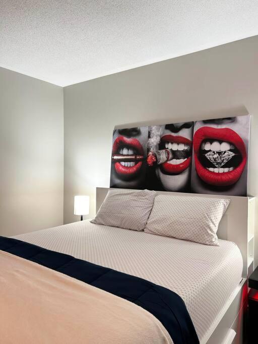 Room In Oshawa, 24/7 Security, Free Parking Eksteriør bilde